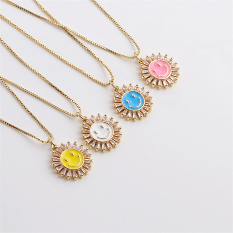 Collar Con Colgante De Girasol Con Cara Sonriente Cobre Esmalte Colorido Circón Incrustaciones Joyería Retro Chapada En Oro