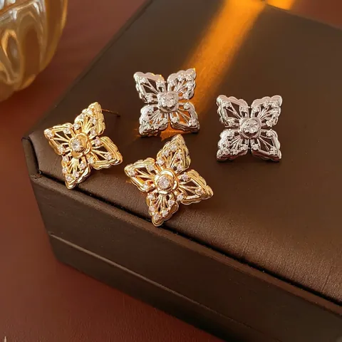 Orecchini A Lobo Fiore Traforato Rame Zircone Con Perno In Argento Stile Retrò Elegante Per Donne