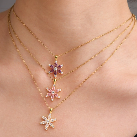 Elegante Gelaagde Bloemen Sneeuwvlok Hanger Ketting Koper Verguld Met Zirkonia Mode Sieraden Voor Dames