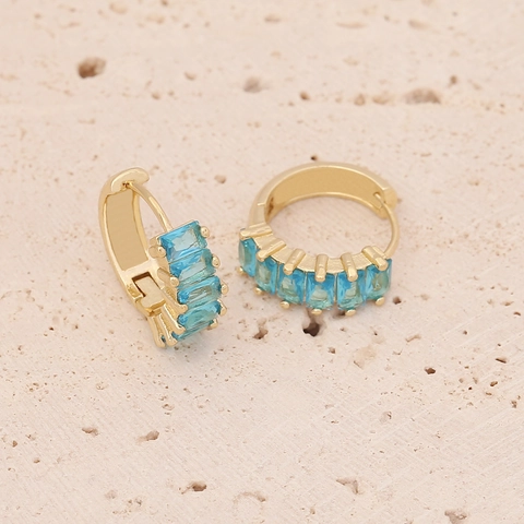 Kupfer Huggie Ohrringe Mit Bunten Baguette Zirkon Vergoldet INS Stil Hoop Schmuck Für Frauen Mode Ohrzubehör