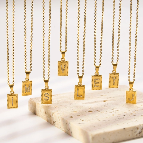 Collier Pendentif Alphabet Acier Inoxydable Plaqué Or 18K Incrusté De Zircon Tag Rectangulaire Bijoux Pour Femmes