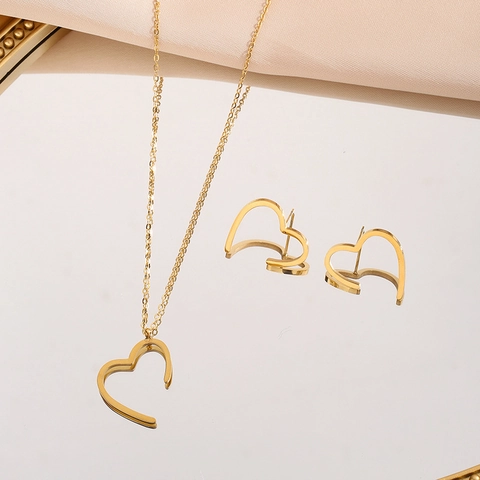 Minimalistische Hart Ketting En Oorknopjes 18K Verguld Roestvrij Staal Franse Niche Stijl Sieraden Voor Dames