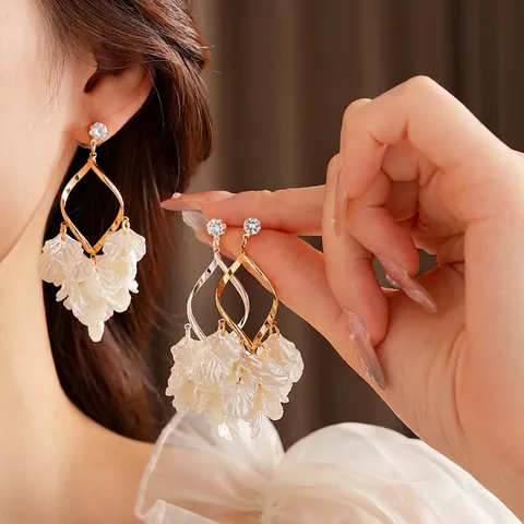 Orecchini Pendenti In Lega Zircone Petalo Con Perno In Argento Elegante Geometrico Texture Conchiglia Gioielli Per Donne