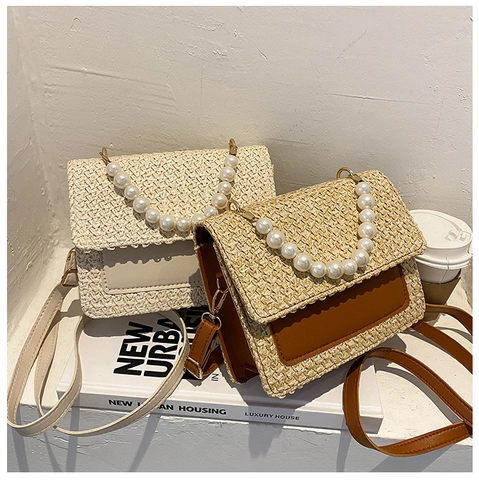 Bolso Bandolera de Paja Tejida para Mujer Con Asa de Perla Artificial Patchwork de Cuero PU Bolso de Hombro para Vacaciones de Verano