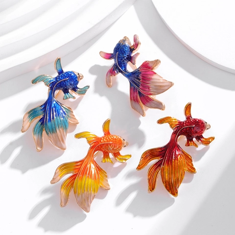 Broche Poisson Rouge en Émail Style Chinois Pour Femmes Épingle Animal en Alliage Dégradé Vintage Bijoux de Mode Accessoires