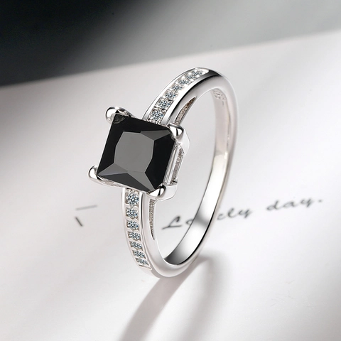 Princess Cut Quadratischer Zirkon Ring Kupfer Vier Klaue Minimalistisch Elegant Schmuck Für Damen Farbig