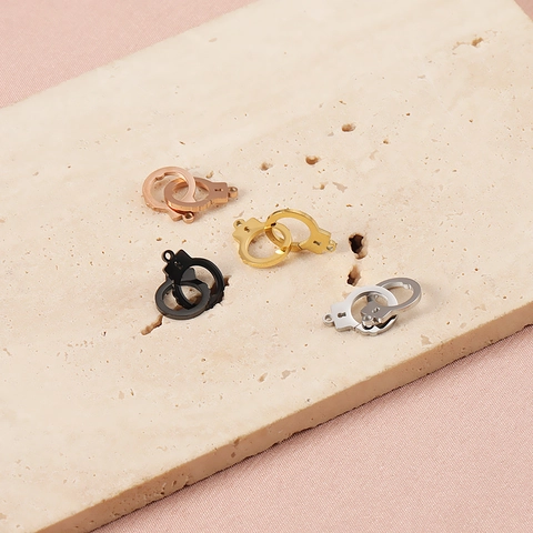 Handcuff Pendants 304 Stainless Steel Interlocking Charms Mirror Polished Jewelry Making DIY Accessories Fashion Style