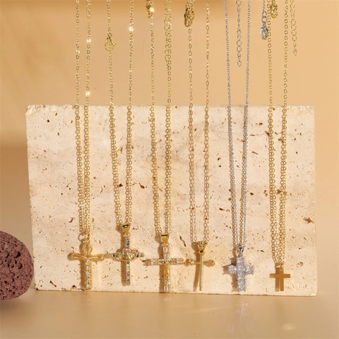 Collana Con Ciondolo A Croce Rame Zirconia Cuore Ritratto Di Gesù Gioielli Religiosi Vintage Donne