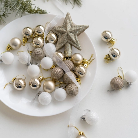 Christmas Tree Ornaments Plastic Electroplated Balls And Star Topper Shiny Matte Glitter Baubles Holiday Party Decor