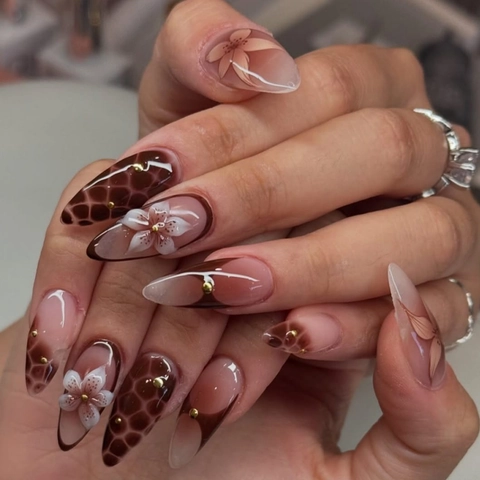 Uñas Postizas Press On Almendra Con Flores 3D Textura Mármol Carey Marrón Nude Artificiales Para Mujeres