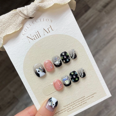 Handgefertigte Kurze Kunstnägel Zum Aufdrücken Schwarz Rosa Mit Strass Herz Stern Design Harz