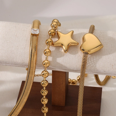 Collana Con Pendente Geometrico In Acciaio Inossidabile Donne Cuore Stella Zirconia Placcato Oro PVD Gioielli
