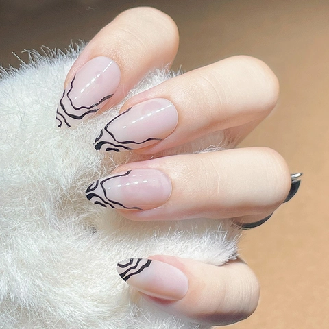 Unghie Finte A Pressione Linee Nere Minimaliste Mandorla Corte Patch Unghie Artificiali Base Rosa Nude Quotidiano