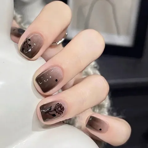 Press On Nägel Braun Verlauf Vintage Schwarze Rose Design Künstliche Falsche Nagelspitzen Für Frauen Schicker Handbemalter Stil