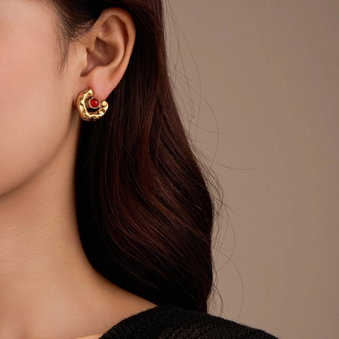 French Vintage C-Shaped Crinkled Stud Earrings For Women 18K Gold Plated Stainless Steel Natural Stone Inlay Earrings