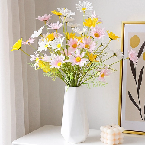 Artificial Chamomile Daisy Flowers Stems Satin Cloth Plastic Lifelike Faux Floral Decor For Home Wedding Photography Props