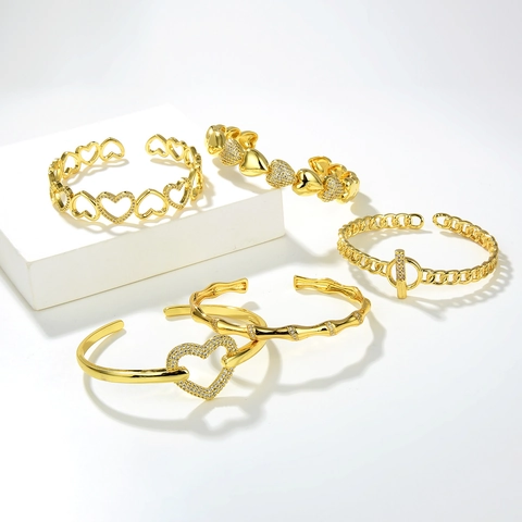 Bracciale Rigido A Cuore Rame Placcato Oro 18K Zirconia Cubica Incastonata Geometrico Cavo Aperto Gioielli Per Donna