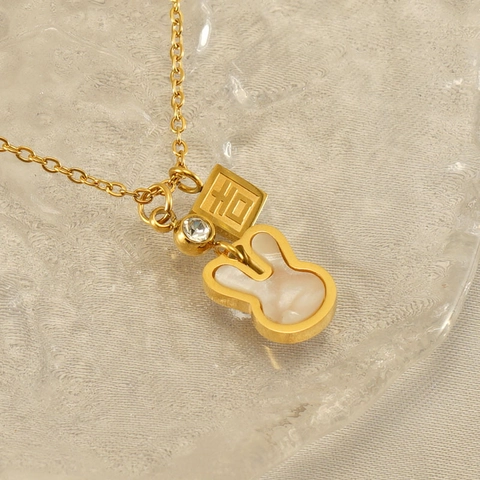 Collana Pendente Coniglio Conchiglia Acciaio Inossidabile Placcato Oro 18K Zircone Tag Quadrato Fortuna Gioielli Eleganti Donna