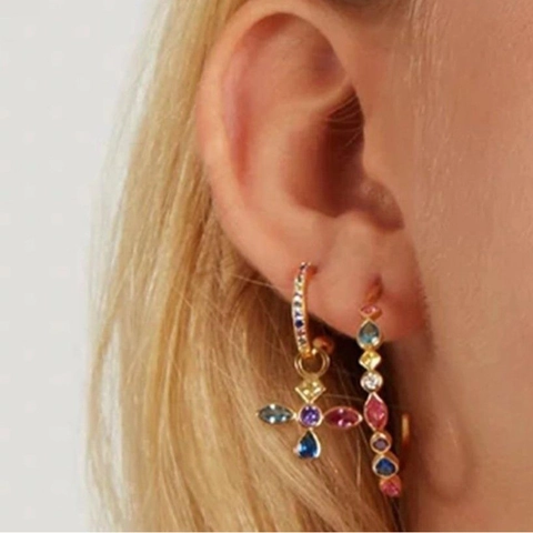 Boucles D'oreilles Créoles Géométriques En C Zircone Colorée Cuivre Tige Argent Sterling 925 Bijoux Pour Femmes