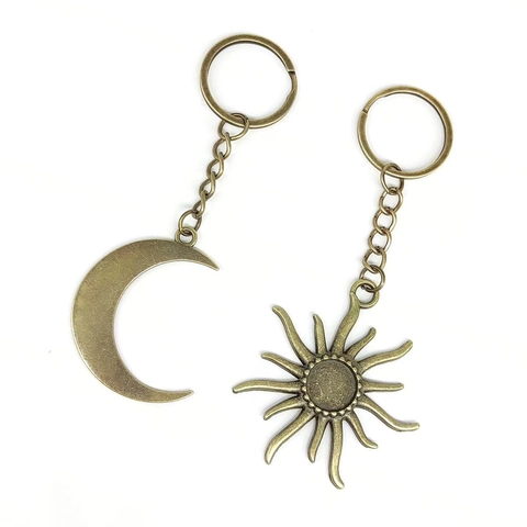 Vintage Zinklegierung Sonne Mond Anhänger Schlüsselanhänger Antik Silber Bronze Celestial Schlüsselring Tasche Charme Schmuck Geschenk