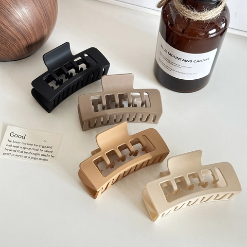 Matte Square Hair Claw Clip Hollow Geometric Large Hair Clamp Strong Hold Minimalist Hair Styling Accessories For Women