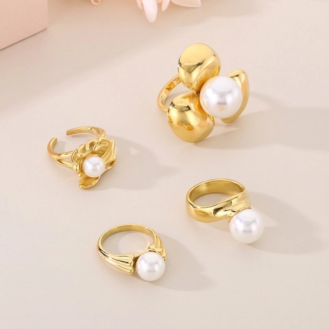 Artificial Pearl Ring Stainless Steel Large Flower Petal Design Elegant Light Luxury Jewelry Women Gold Plated Chunky Wavy Ring