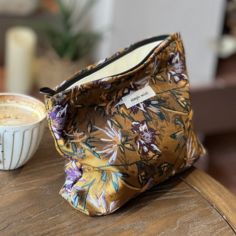 Retro Floral Jacquard Clutch Bag Caramel Fabric Makeup Pouch Zipper Toiletry Organizer Handheld Purse For Women