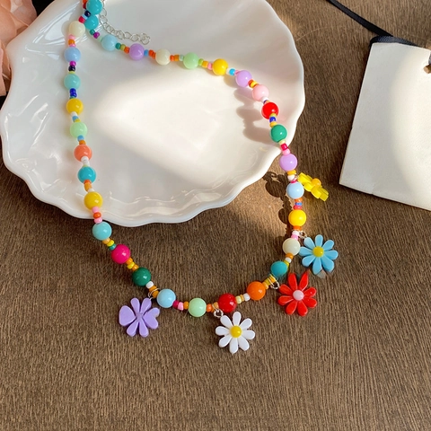 Collar De Cuentas Coloridas Con Colgantes De Margaritas De Acrílico Estilo Dopamina Dulce Joyería De Vacaciones Para Mujeres