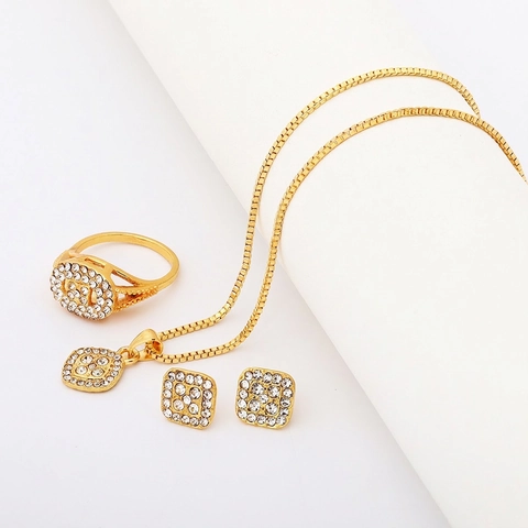 Geometrische Quadratische Strass Halskette Ring Und Ohrringe Mode Elegante Pendler Legierung Schmuck Zubehör Für Frauen