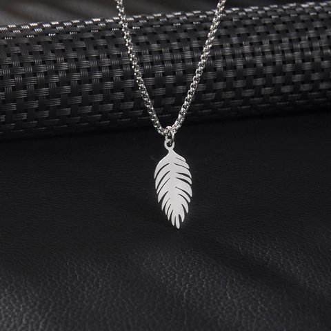 Collar Con Colgante De Hoja De Pluma Minimalista De Acero Inoxidable Color Plata Cadena De Suéter Para Hombre