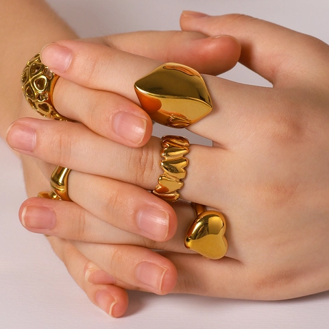 Anelli In Acciaio Inossidabile Placcato Oro 18K Gioielli Minimalisti Cavi Geometrici A Forma Di Cuore Per Donne E Uomini