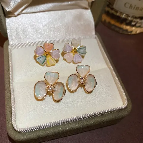 Flower Stud Earrings Alloy 18K Gold Plated Acrylic Colorful Petals With Artificial Pearl Center And Silver Earring Post For Women