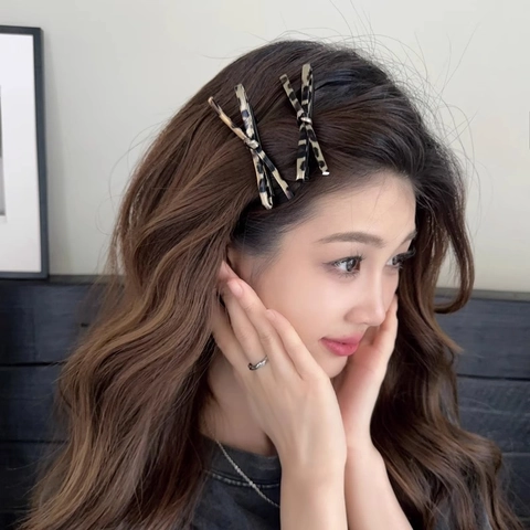 Leopard Muster Schleife Haarklammer Legierung Stoff Entenschnabel Seitenhaarspange Koreanisch Süßes Accessoire Für Damen