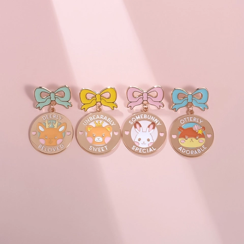 Sweet Cartoon Animal Enamel Brooch Pin Set Alloy Bowknot Bear Rabbit Deer Otter Lapel Pins Jewelry Gifts For Women Kids