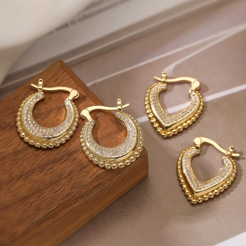 Herzförmige Creolen 18K Vergoldetes Kupfer Mit Zirkonia Geometrischer Luxusschmuck Für Damen