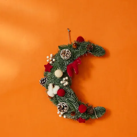 Corona De Navidad Media Luna Agujas De Pino PE Artificiales Luces LED Cálidas Piña Natural Adorno Colgante De Pared