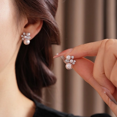 French Vintage Flower Artificial Pearl Stud Earrings Copper Zircon Inlaid With Silver Earring Post For Women Elegant Jewelry