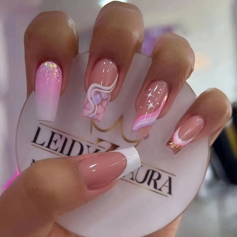 Coffin Press On Nagels Gradiënt Roze Wit French Tip Glitter Glanzend Sterrenpatroon Hart Kunstmatige Valse Nagels