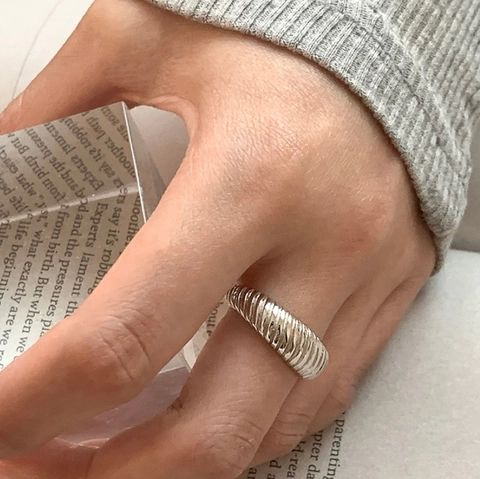 925 Sterling Silver Croissant Ring Minimalist Twisted Textured Adjustable Open Finger Band For Women French Vintage Style