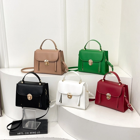 Women Shoulder Bag PU Leather Vintage Square Crossbody Handbag With Gold Metal Lock For Daily Use