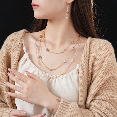 Conjunto De Joyas Vintage Aleación Esmalte Colgante Trébol Collar Multicapa Pulsera Pendientes De Gancho Para Mujeres