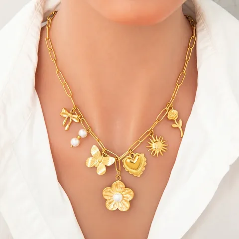 Collar Bohemio de Acero Inoxidable Chapado en Oro 18K con Múltiples Colgantes para Mujer Joyería Vintage de Corazón Mariposa Perla Artificial