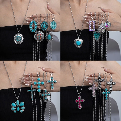 Vintage Bohemian Turquoise Pendant Necklace Alloy Ethnic Style Jewelry For Women Retro Titanium Steel Chain Accessory
