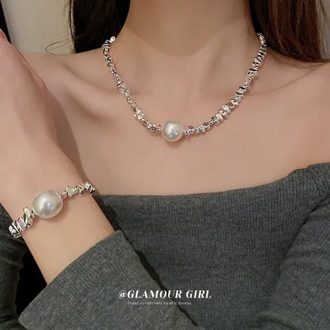 Geometrische Onregelmatige Legering Ketting Gebroken Zilver Stijl Met Imitatie Kunstparel Minimalistische Sieraden Voor Dames