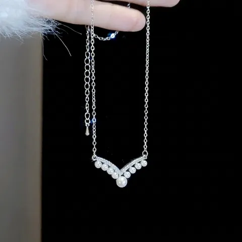Collana Con Pendente A Forma Di V Künstliche Perle D'Imitazione E Zircone In Rame Gioielli Eleganti Con Catena Di Clavicole Per Donna