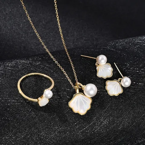 Set di Gioielli Vintage Francese in Rame con Conchiglia Perla Artificiale Zirconia Oro Argento Collana Pendente Conchiglia Orecchini Anello Regolabile Donna