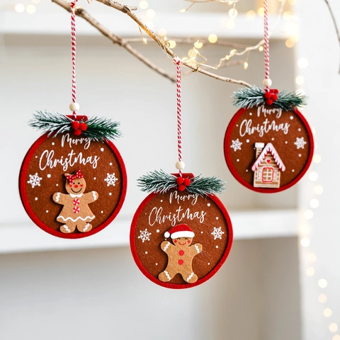 Christmas Gingerbread Man Felt Pendants Round Ornaments With Pine Needles Berries For Christmas Tree Home Party Decor