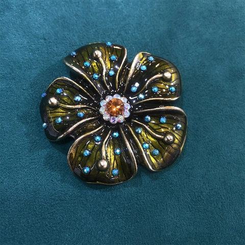 Spilla a Fiore in Lega di Strass Vintage per Donna Spilla a Forma di Foglia Floreale in Smalto Antico Distintivo per Cappotto Gioielli