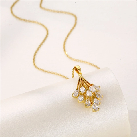 Elegante Collar Con Colgante En Forma De Abanico De Acero Inoxidable Chapado En Oro Con Circón Cadena De Clavícula Joyería Minimalista