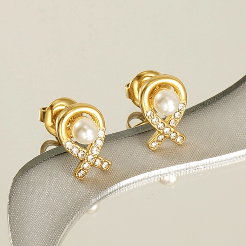 Pendientes De Botón Acero Inoxidable Chapado En Oro De 18K Con Perla Artificial Y Diamante De Imitación Diseño De Cruz De Cinta Joyería